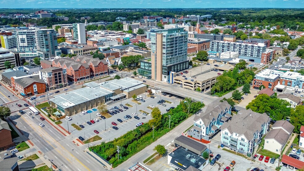 Primary Photo Of 404 E College St, Iowa City Hotel For Sale