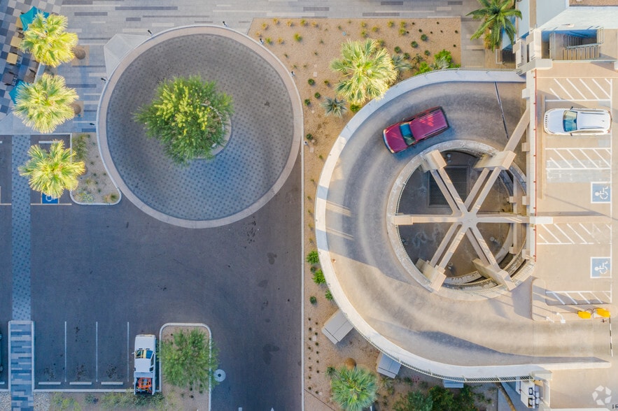 More Photos Of 3003 N Central Ave, Phoenix Office For Lease