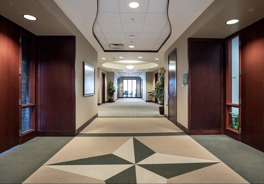 More Photos Of 6400 Sheridan Dr, Buffalo Unknown For Lease