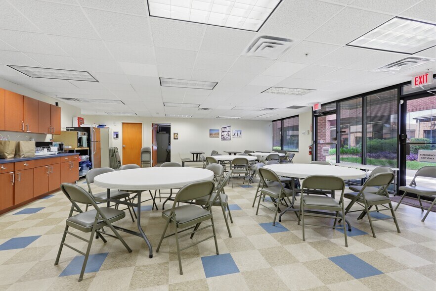 More Photos Of , Jacksonville Office For Sale
