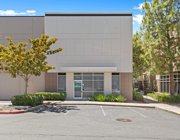 More Photos Of 5742-5752 Lonetree Blvd, Rocklin Flex For Lease
