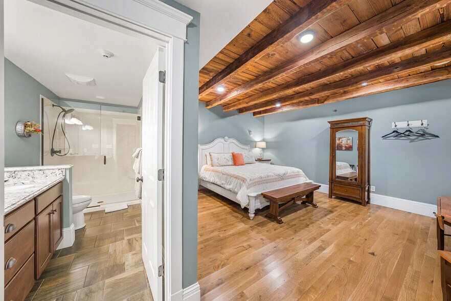 More Photos Of 208-210 Wharf St, Hermann Hospitality For Sale