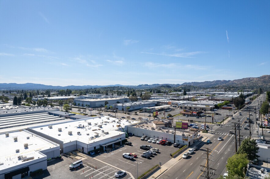 More Photos Of 9848-9854 De Soto Ave, Chatsworth Unknown For Lease