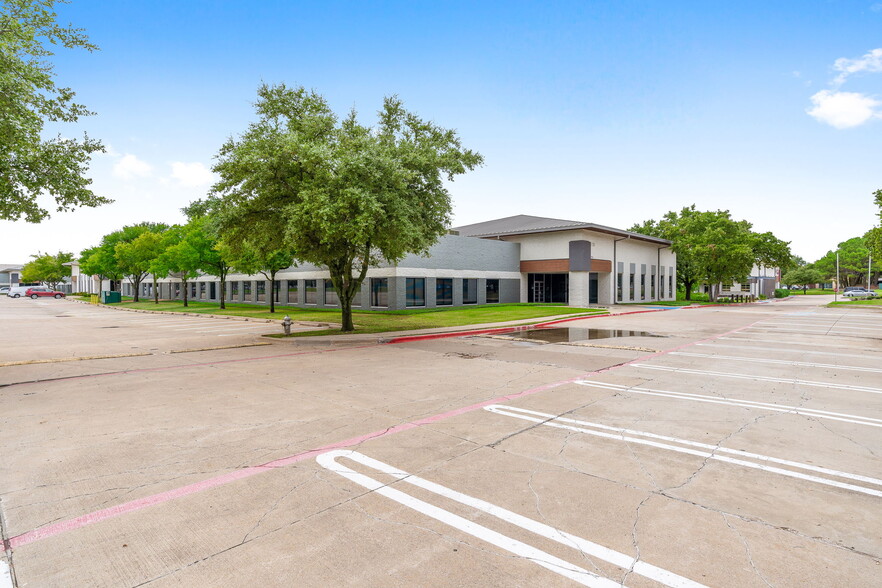 Primary Photo Of 14770 Trinity Blvd, Fort Worth Office For Lease