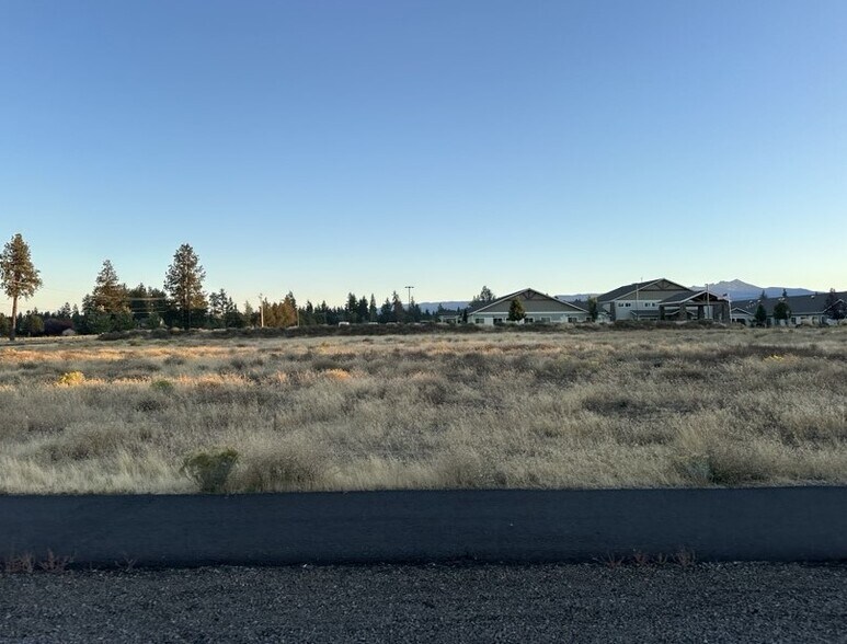 More Photos Of 0 Spruce St, Sisters Land For Sale