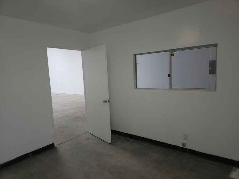 More Photos Of 23230-23304 Normandie Ave, Torrance Warehouse For Lease