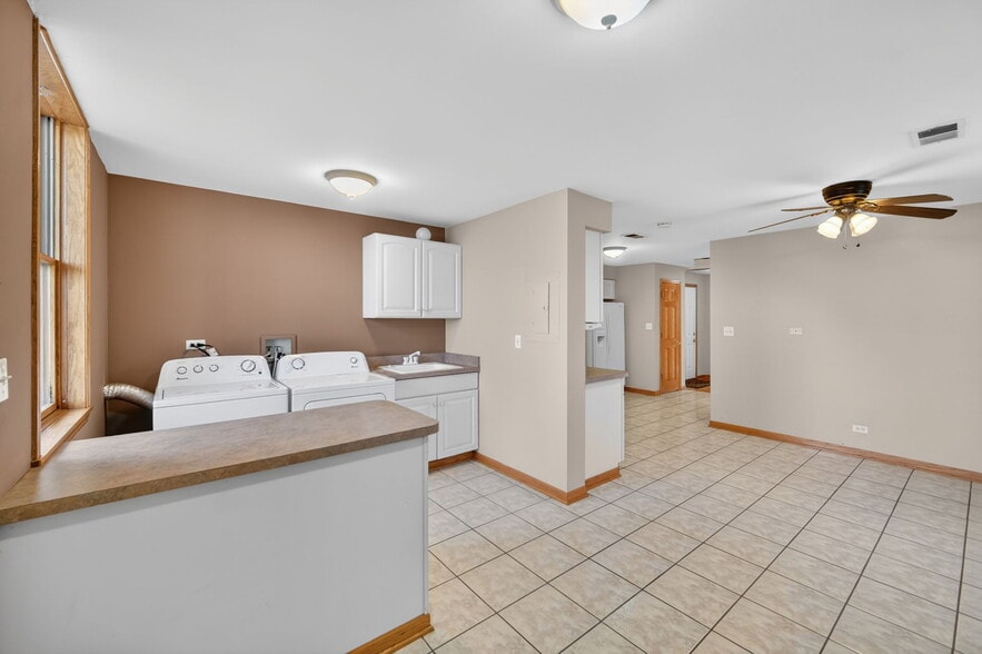 More Photos Of 4369 N Elston Ave, Chicago Specialty For Sale