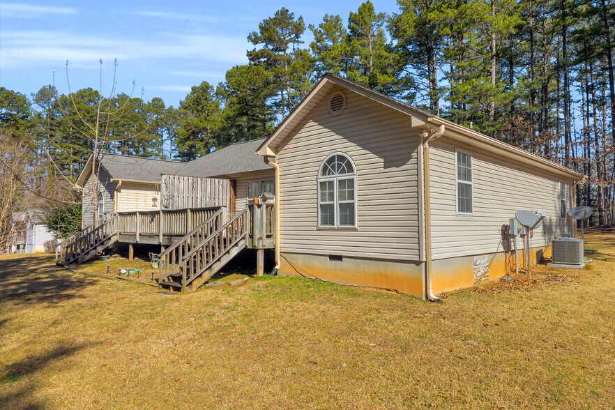 More Photos Of 738 Black Mountain Rd, Toccoa Apartments For Sale