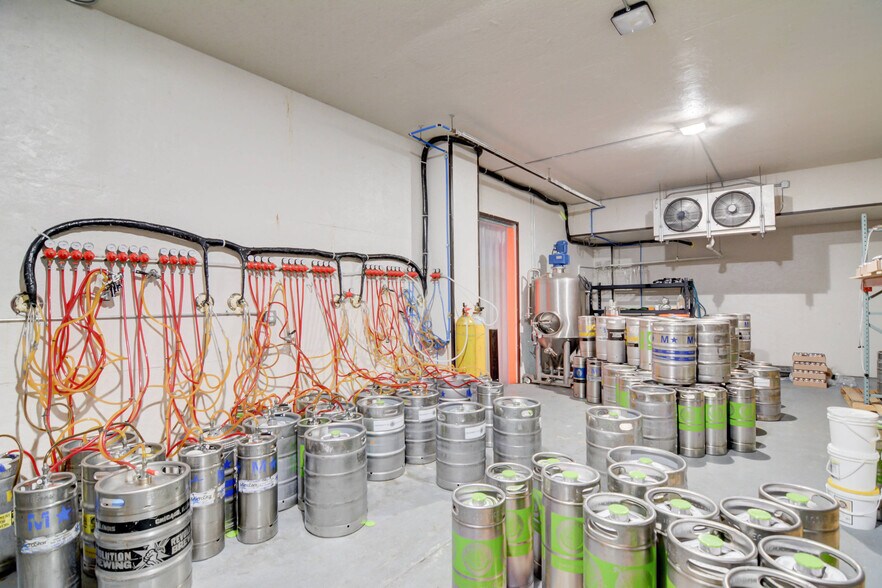 More Photos Of 1234 W Cerro Gordo St, Decatur Restaurant For Sale