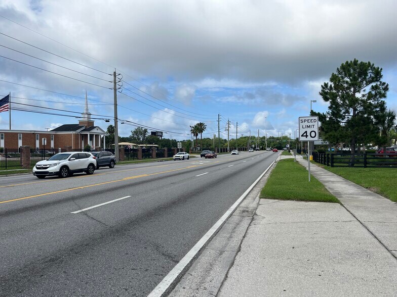 More Photos Of 5585 University Blvd W, Jacksonville Storefront Retail Office For Sale