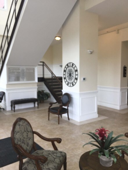 More Photos Of 1 Herald Sq, New Britain Medical For Lease