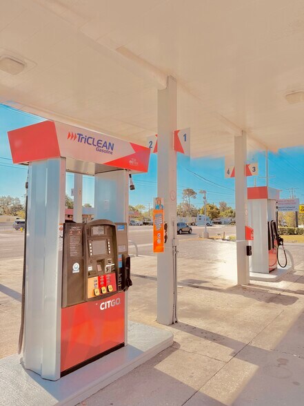 More Photos Of 1225 S 78th St, Tampa Service Station For Sale