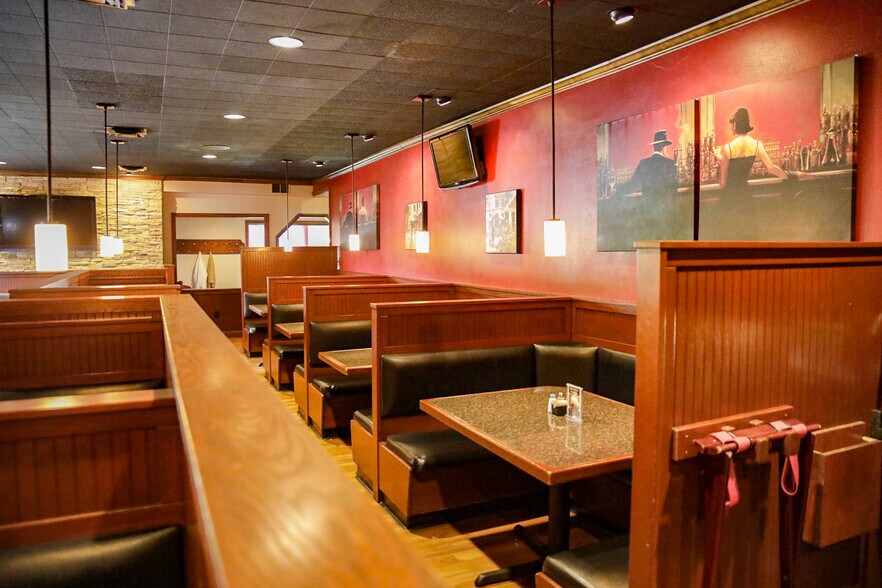 More Photos Of 4476 Business 220, Bedford Restaurant For Sale