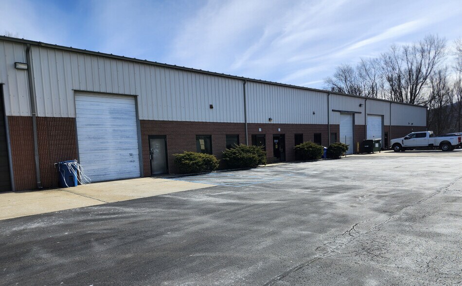 Primary Photo Of 1221 US Highway 22, Lebanon Warehouse For Lease