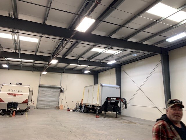 More Photos Of 1190-1200 Lander Ave, Turlock Warehouse For Lease