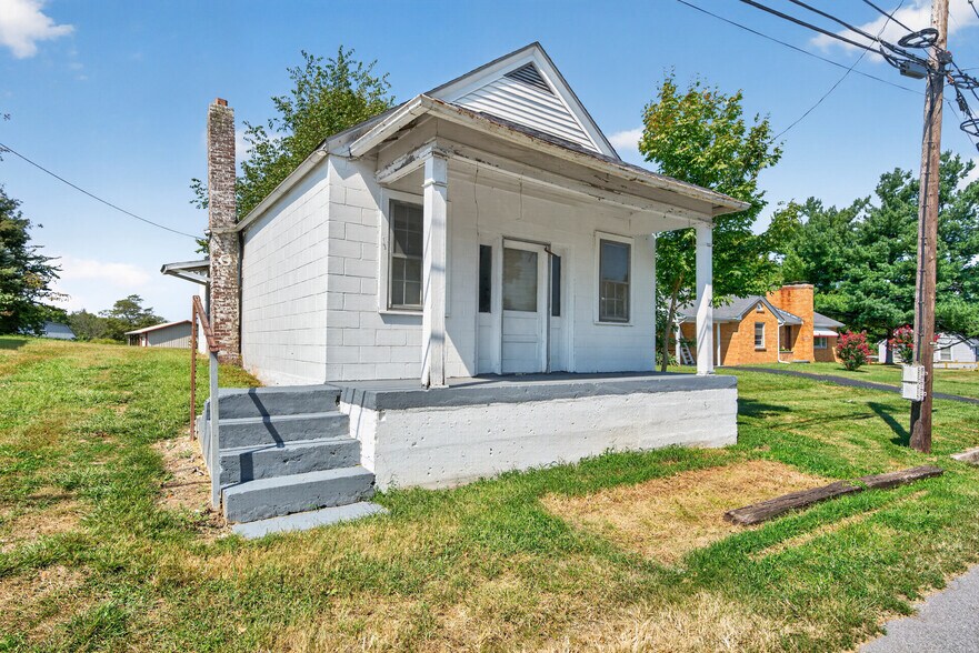More Photos Of 43 Highway 433, Mackville Flex For Sale