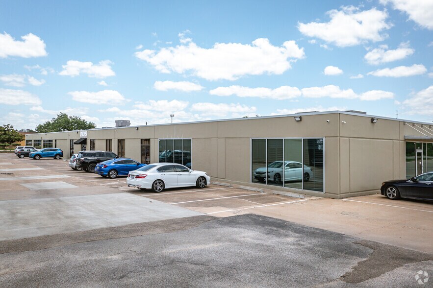 More Photos Of 9000 Hempstead Rd, Houston Unknown For Lease