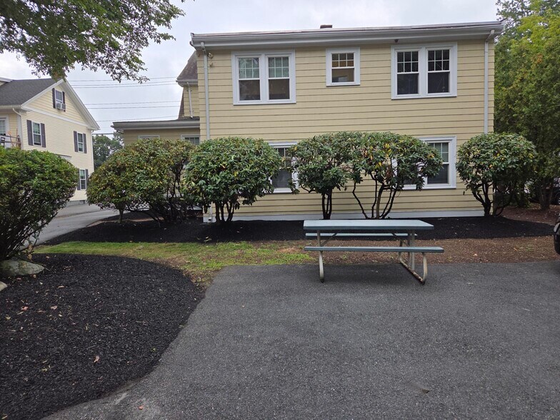 More Photos Of 282 Montvale Ave, Woburn Office For Sale