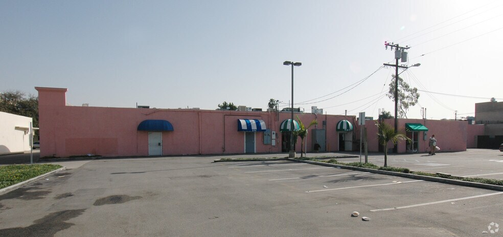 More Photos Of 201-215 S Garfield Ave, Monterey Park Storefront For Lease