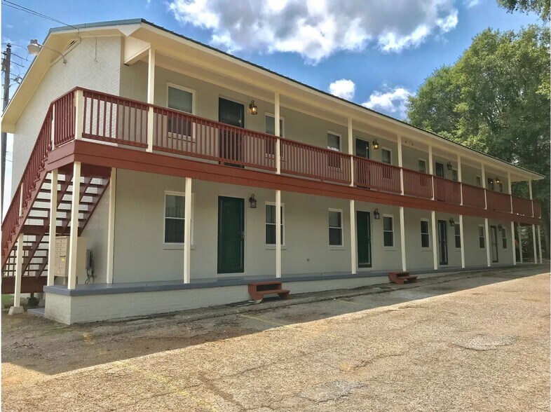 Primary Photo Of 1120 Stewart St, Oxford Apartments For Sale