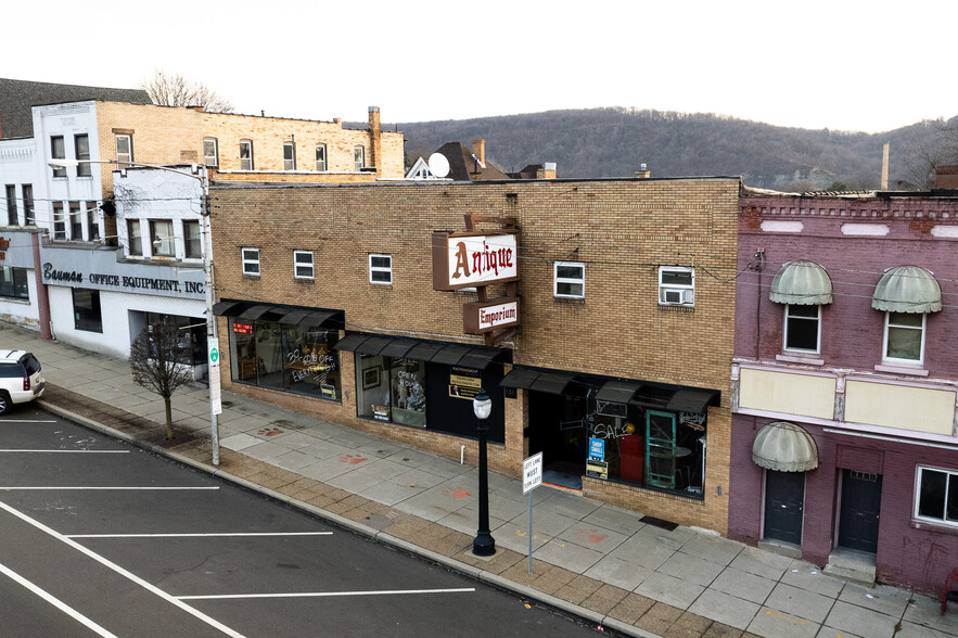 Primary Photo Of 818 7th Ave, Beaver Falls Storefront Retail Office For Sale