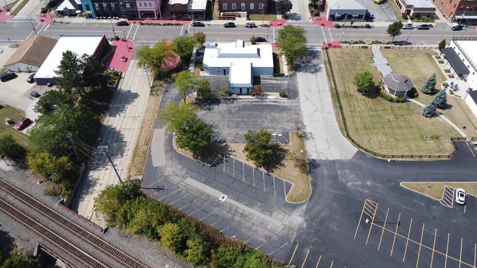 More Photos Of 245 N Seltzer St, Crestline Bank For Sale