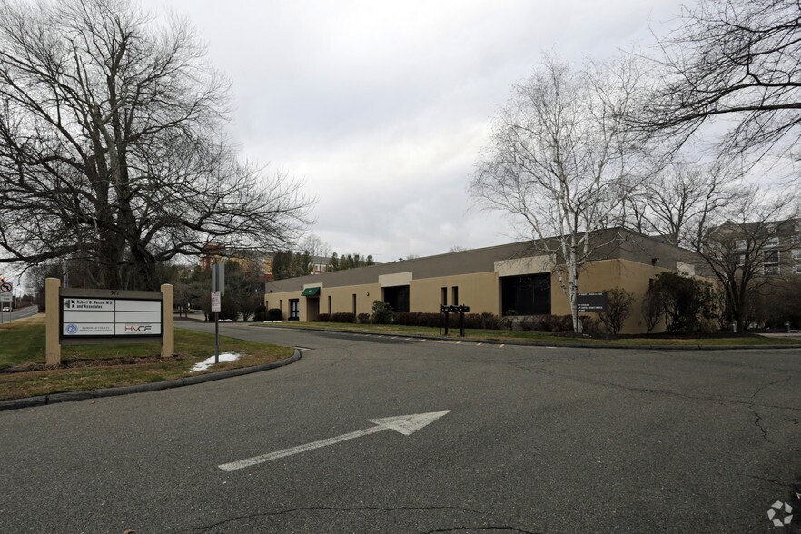 More Photos Of 917 Bridgeport Ave, Shelton Medical For Lease