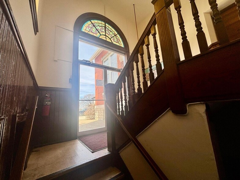More Photos Of 13 E High St, Jeffersonville Religious Facility For Sale