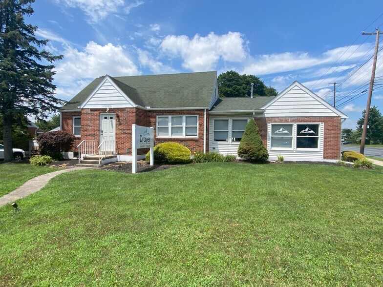 More Photos Of 3103 W Emaus Ave, Allentown Medical For Lease