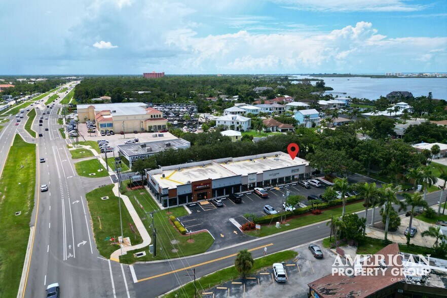Primary Photo Of 7668 S Tamiami Trl, Sarasota General Retail For Lease