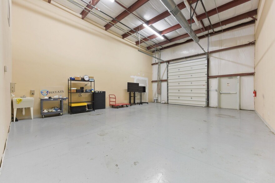 More Photos Of 3619 Richmond Hwy, Stafford Light Distribution For Lease