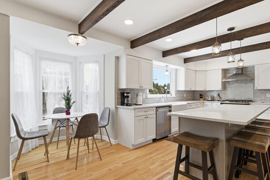 More Photos Of 149 Union Ave, Saratoga Springs Hospitality For Sale