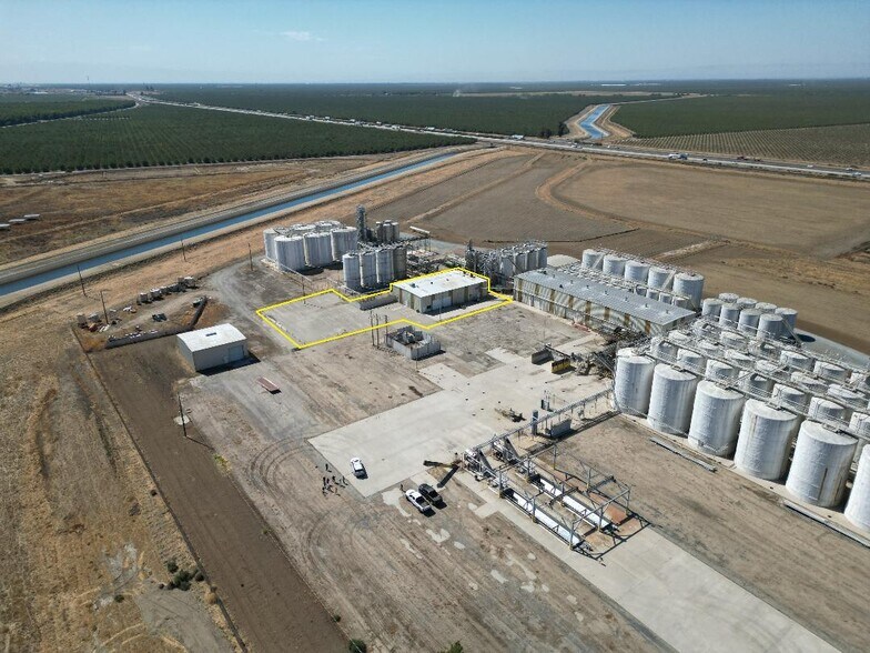 More Photos Of 31795 Whisler Rd, Mc Farland Manufacturing For Lease