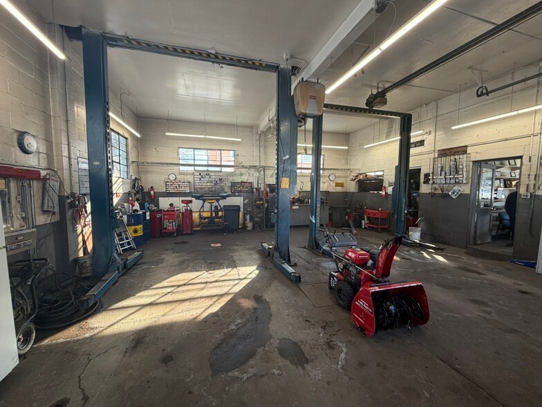 More Photos Of 250 Orchard St, Watertown General Retail For Sale