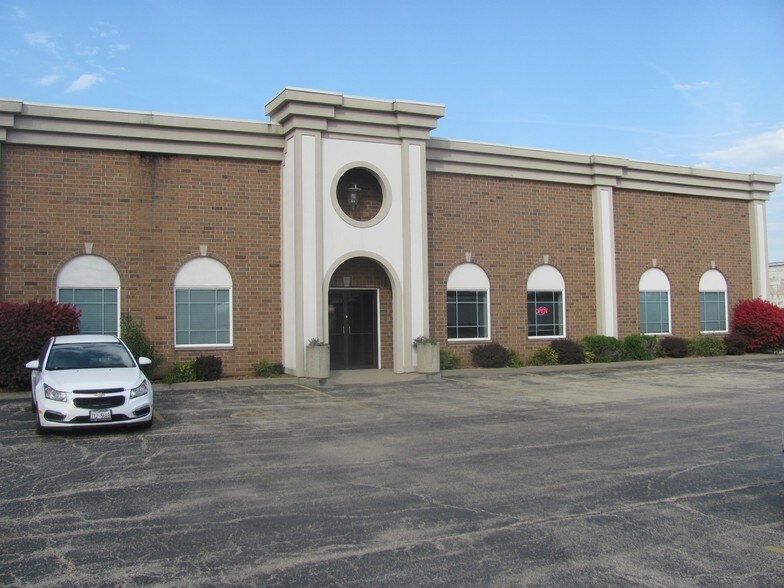 More Photos Of 2415 Mcdonough St, Joliet Warehouse For Lease