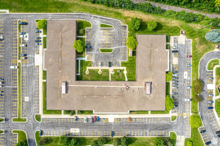 More Photos Of 7600 Office Plaza Dr S, West Des Moines Office For Lease