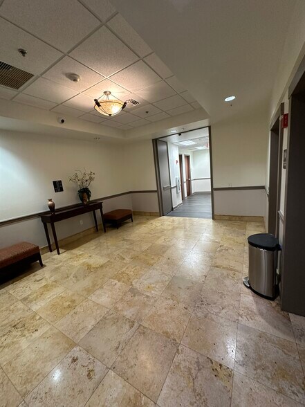 More Photos Of 1035-1049 State Road 7, Wellington Medical For Lease