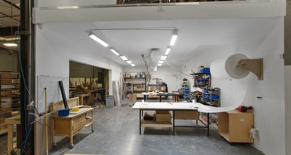 More Photos Of 23639 N 35th Dr, Glendale Manufacturing For Lease