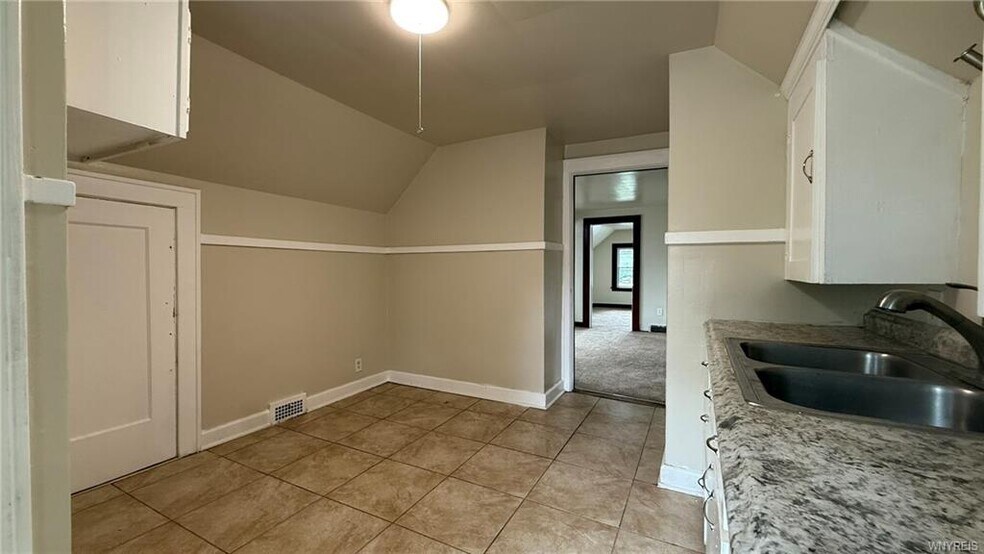 More Photos Of 1890 Linwood Ave, Niagara Falls Apartments For Sale