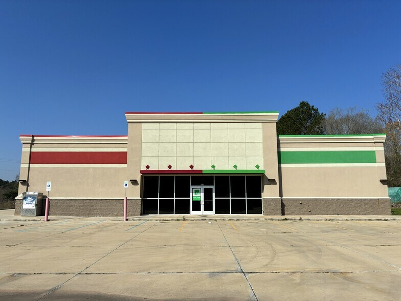 More Photos Of 175 US Highway 96 N, Pineland Freestanding For Sale