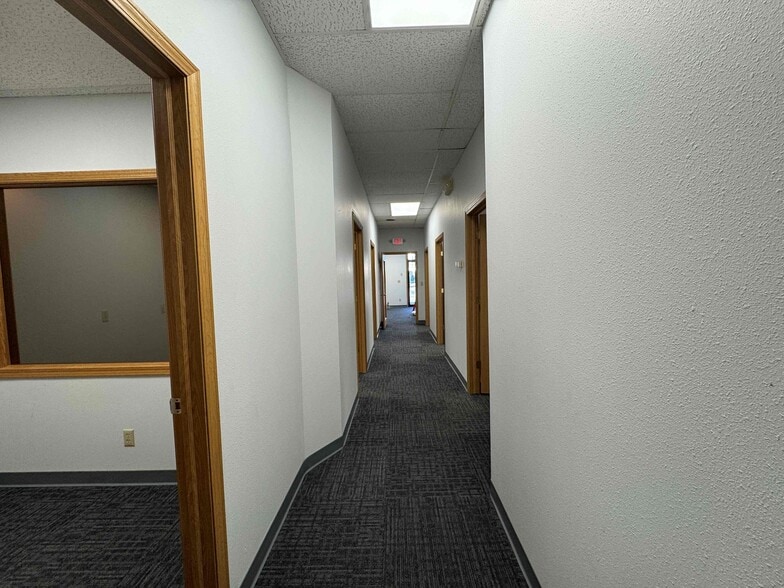 More Photos Of 115-159 Marion Blvd, Marion General Retail For Lease