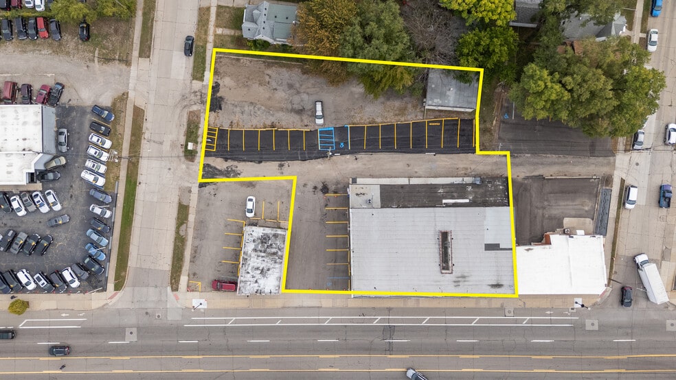 More Photos Of 20934 Van Dyke Ave, Warren Storefront Retail Residential For Sale