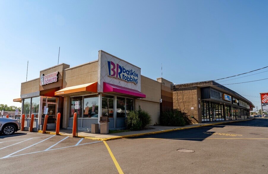 More Photos Of 264-350 Middle Country Rd, Coram Unknown For Lease