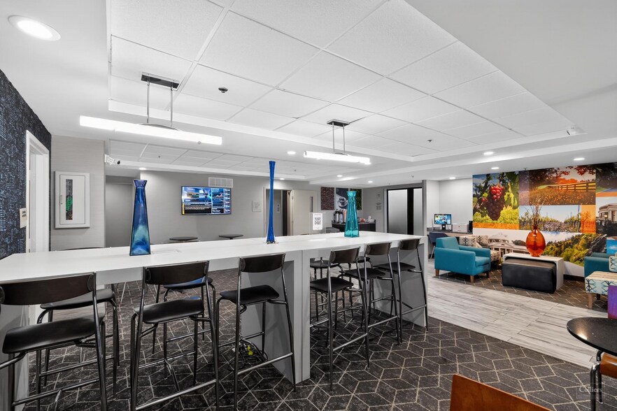 More Photos Of 1803 Emmet St N, Charlottesville Hotel For Sale