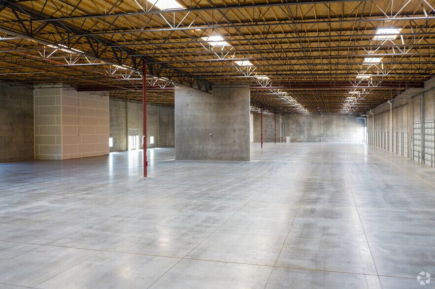 More Photos Of 1774 Pan American St, Calexico Warehouse For Lease