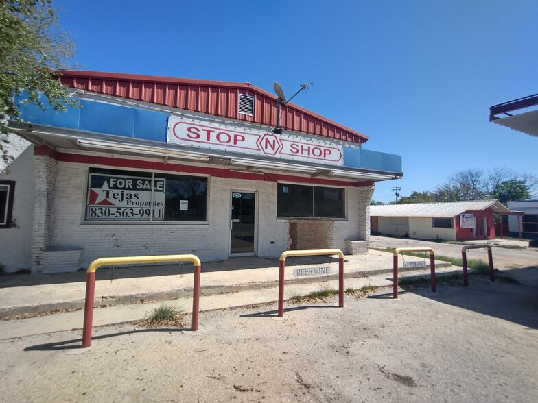 Primary Photo Of 100 Military hwy, Brackettville Service Station For Sale