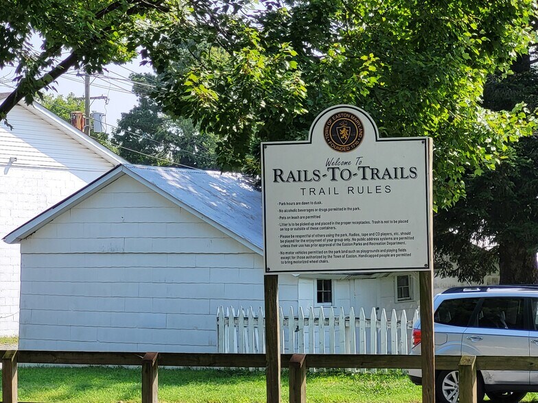 More Photos Of 416 Goldsborough St, Easton General Retail For Sale