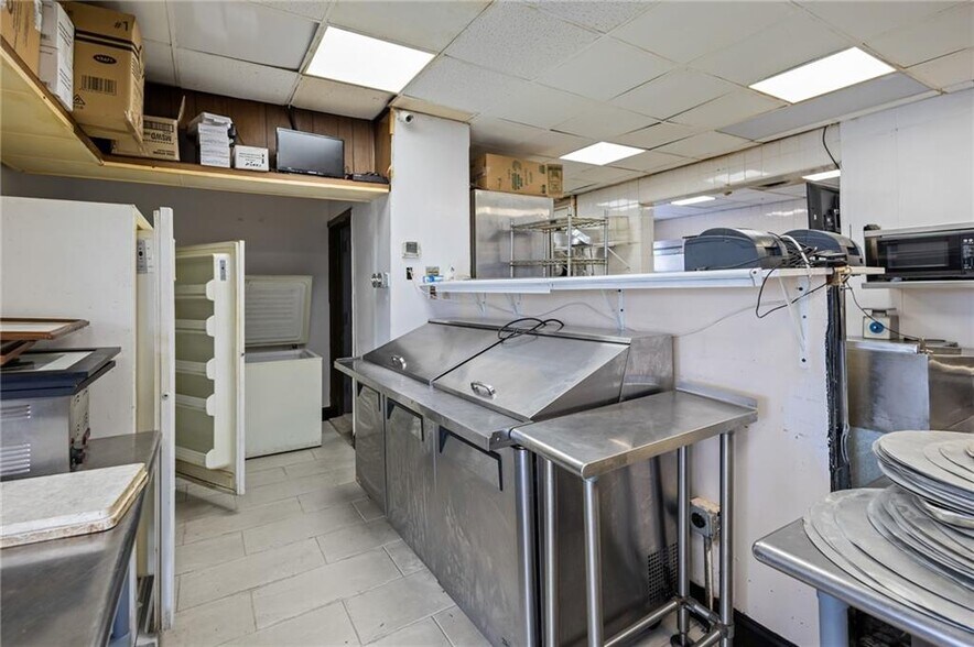 More Photos Of 2792 Pawtucket Ave, East Providence Restaurant For Sale