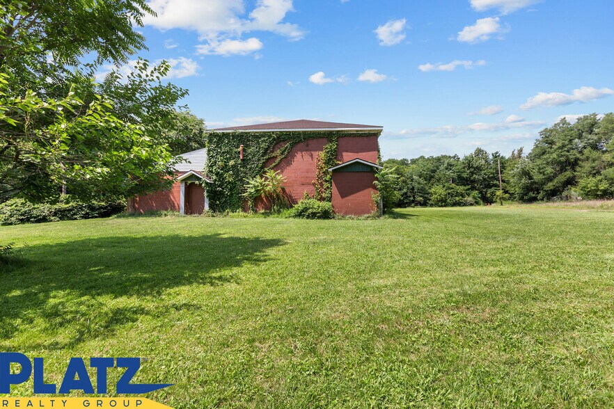 More Photos Of 126 Davis Ln, Youngstown Apartments For Sale
