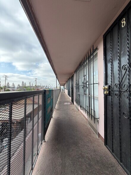 More Photos Of 1030 W 93rd St, Los Angeles Apartments For Sale